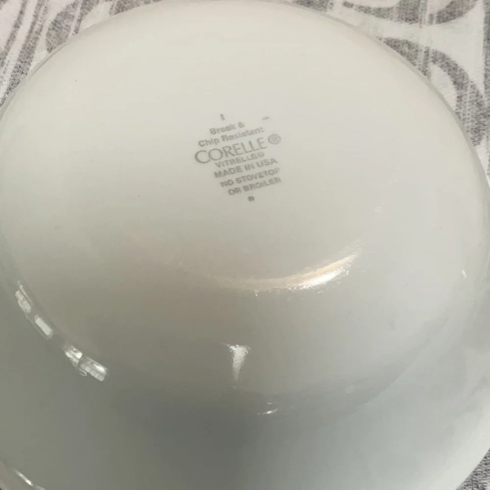 13 pc. Corelle ‘Squared’ dinnerware. Never used.